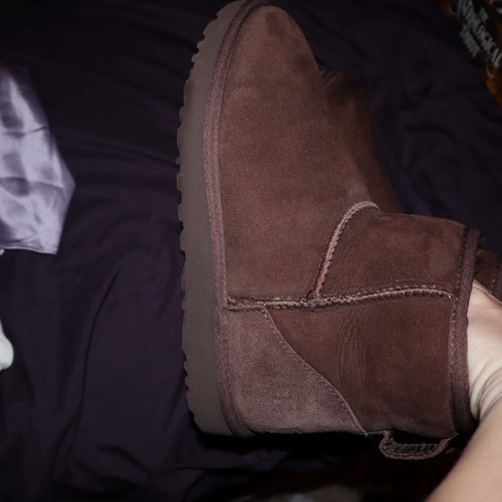 ugg mini burnt cedar